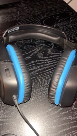 Comfortable Wired Gaming Headset with Blue Accents