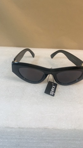 Spexx Chic Black Cat-Eye Sunglasses with Tag