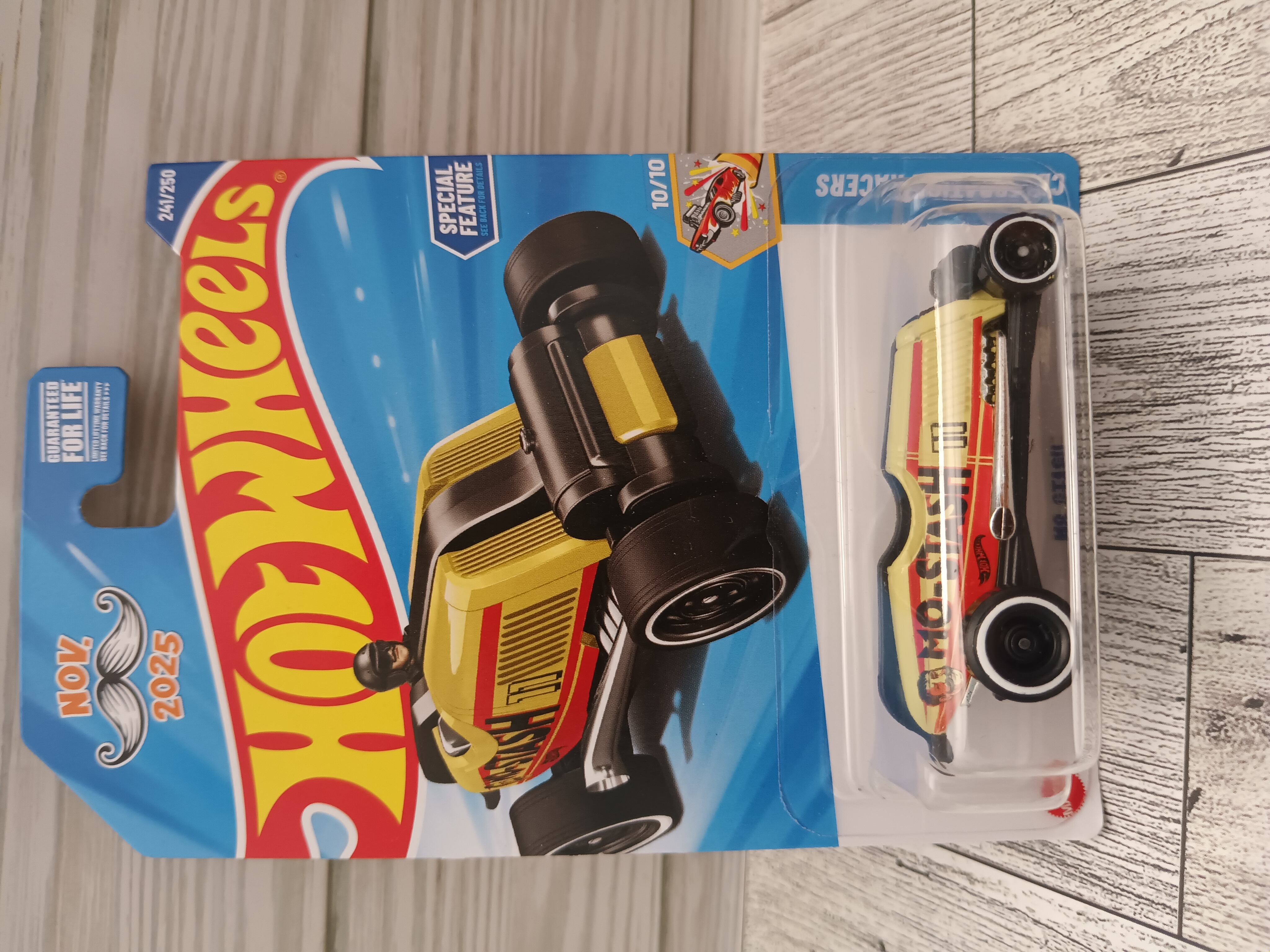 Mo-Stash Celebration Racers - Fun Cultural Toy!