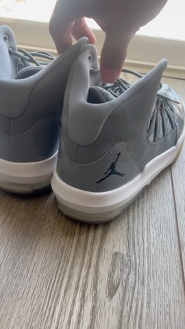 Nike Air Jordan 11 Retro Cool Grey Sneakers